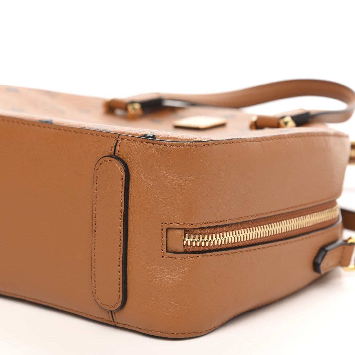 Visetos Medium Half Moon Tote Cognac