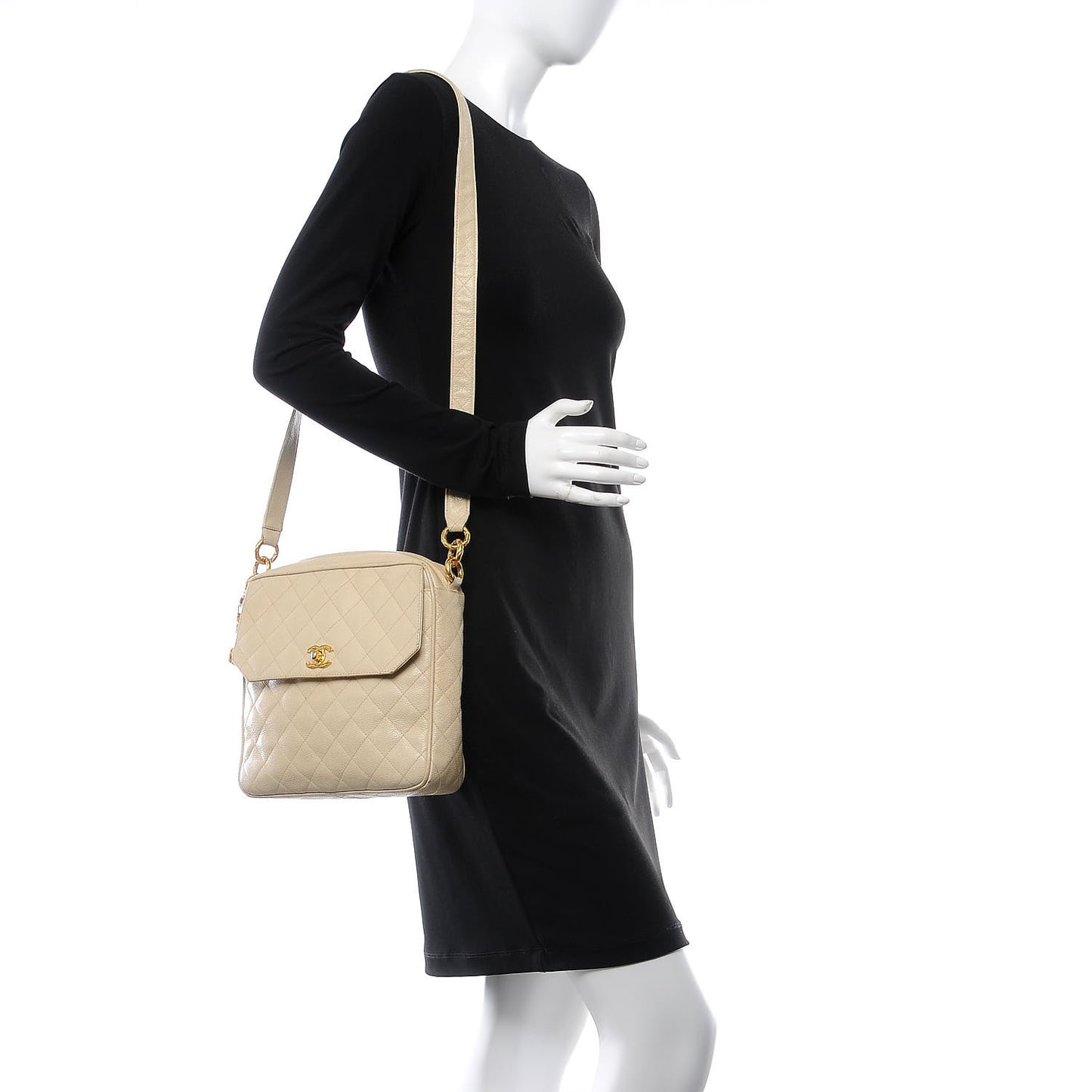 Caviar Quilted Shoulder Bag Beige Clair