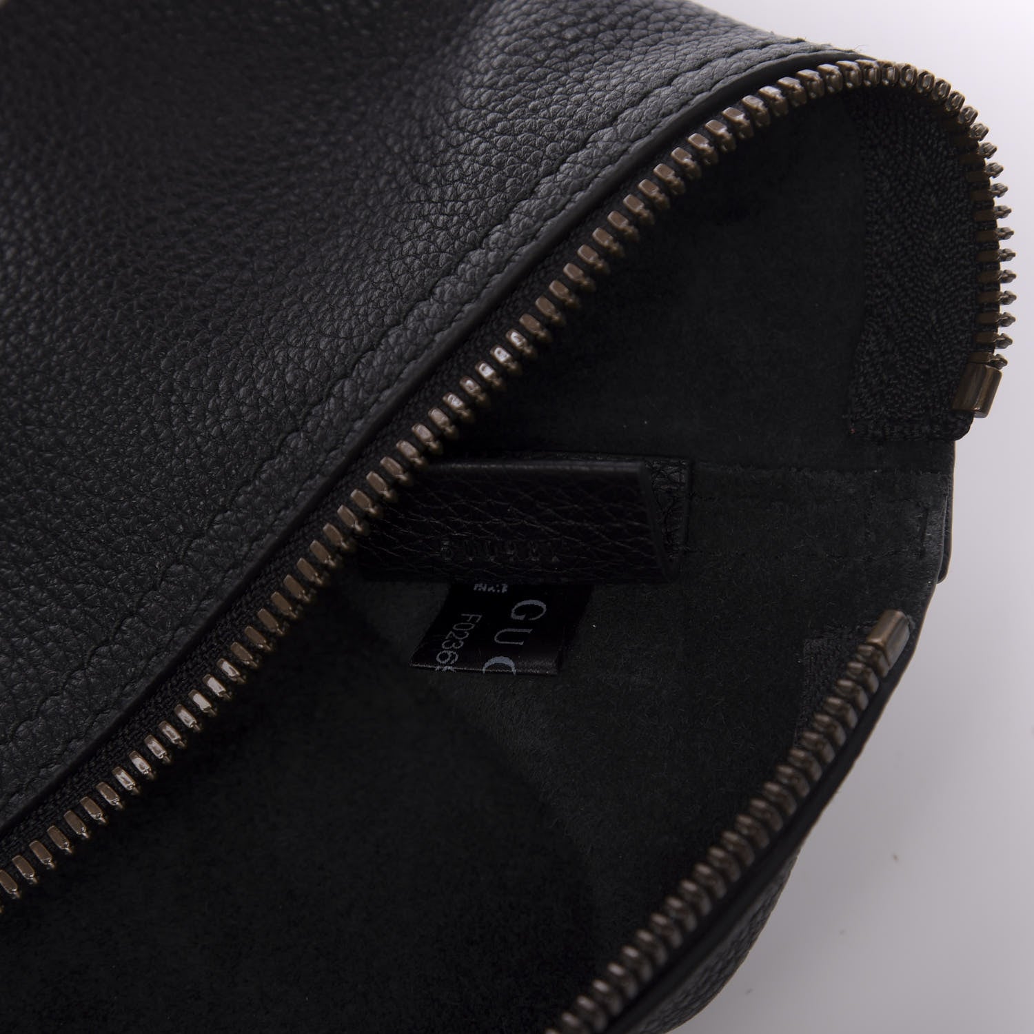 Gucci Pebbled Calfskin Medium Logo Portfolio Clutch Black 8 of 11