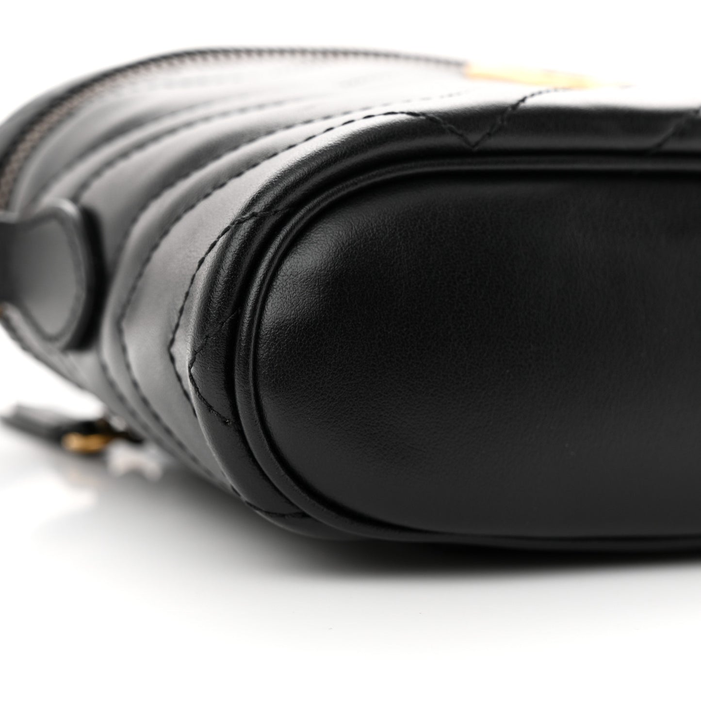 Calfskin Matelasse Small GG Marmont Vanity Cosmetic Case Black