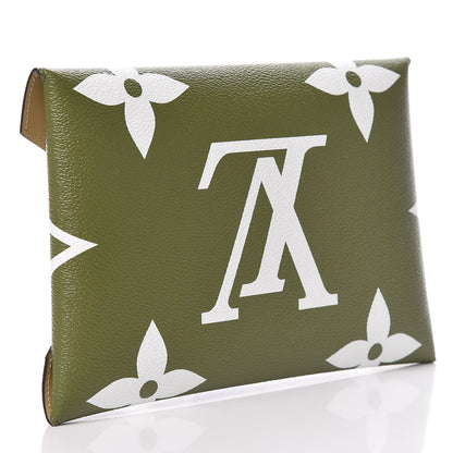 Louis Vuitton Monogram Giant Kirigami Pochette Set 7 of 14