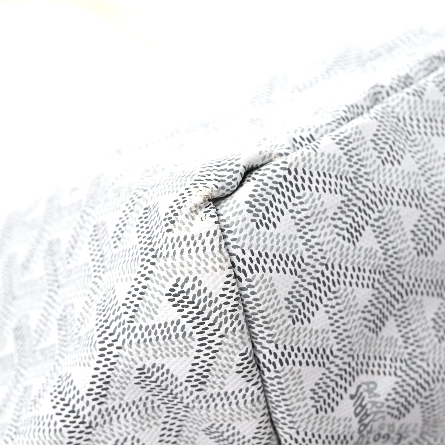 Goyardine Saint Louis GM White
