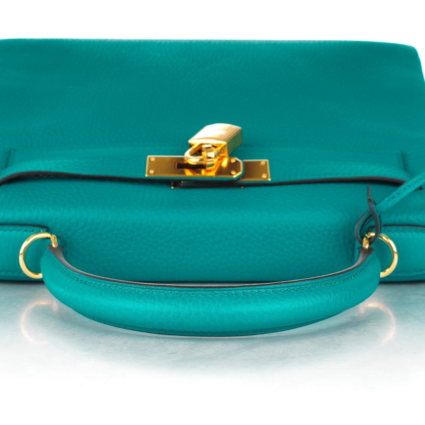 Taurillon Clemence Kelly Retourne 28 Bleu Paon