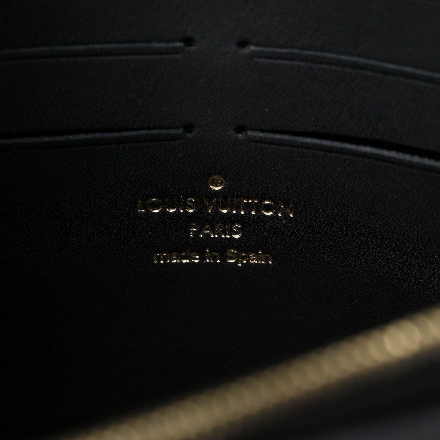 Damier Ebene Vavin Chain Wallet Black