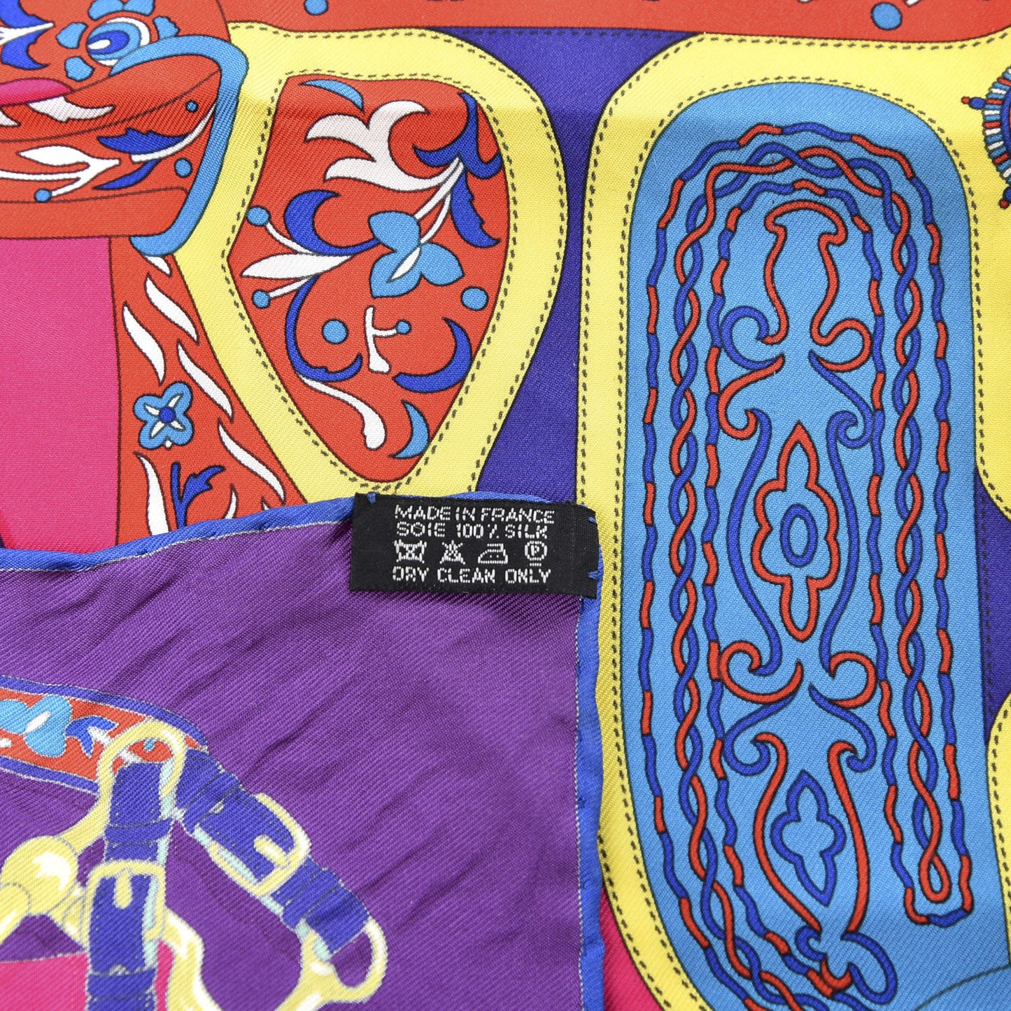 Silk Festival des Amazones Scarf 90 Violet Fuchsia Jaune Vif