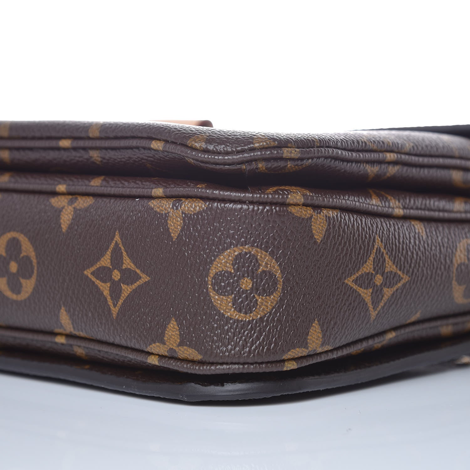 Louis Vuitton Monogram Pochette Metis 8 of 8