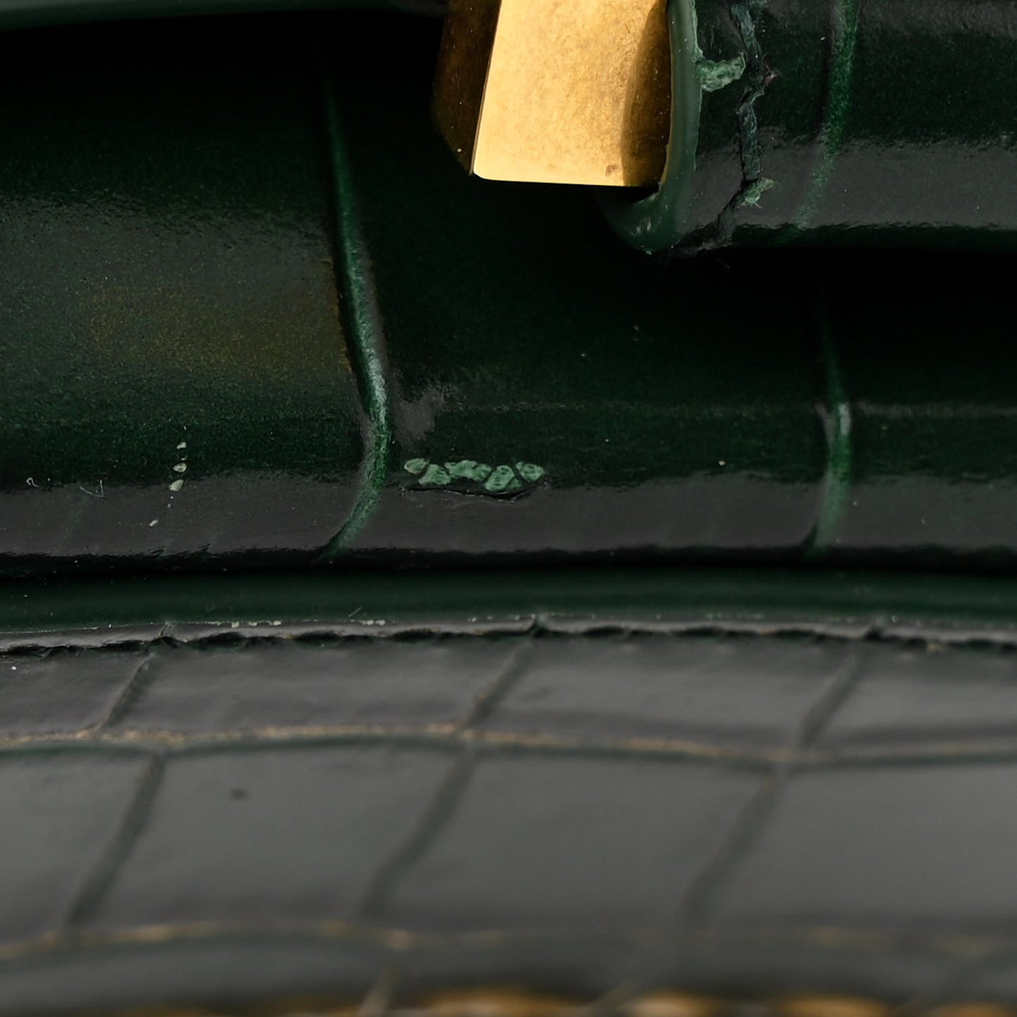 Shiny Calfskin Crocodile Embossed Hourglass Chain Bag Forest Green