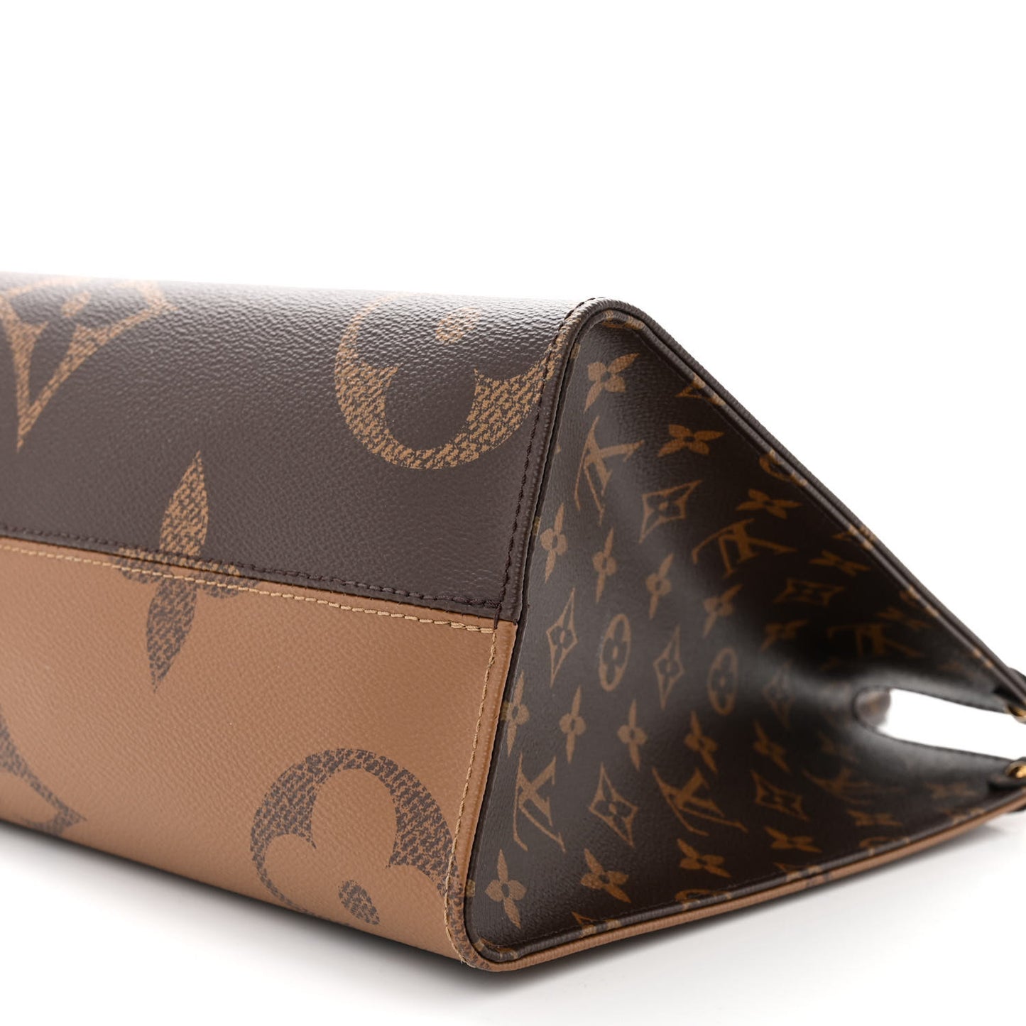 Reverse Monogram Giant Onthego MM