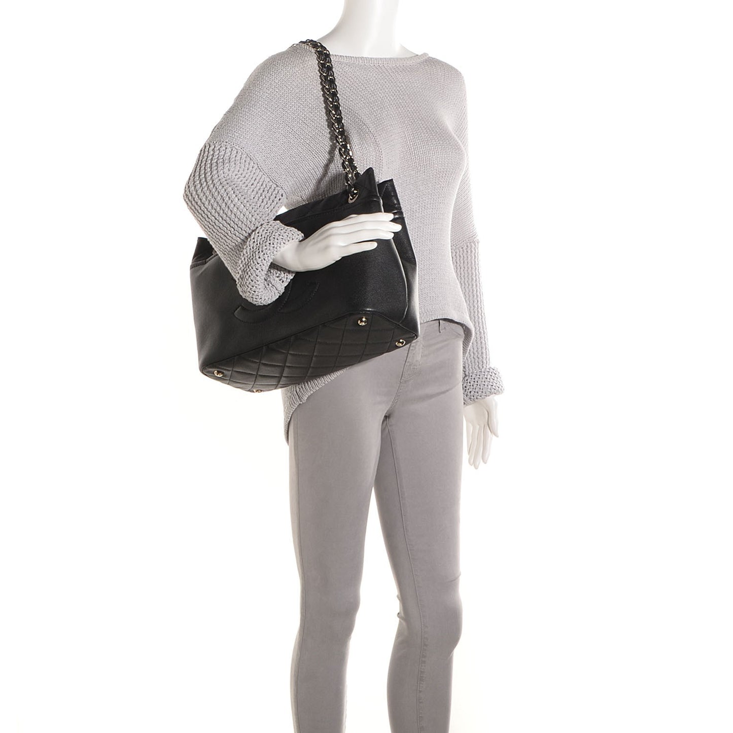 Caviar CC Timeless Soft Tote Black
