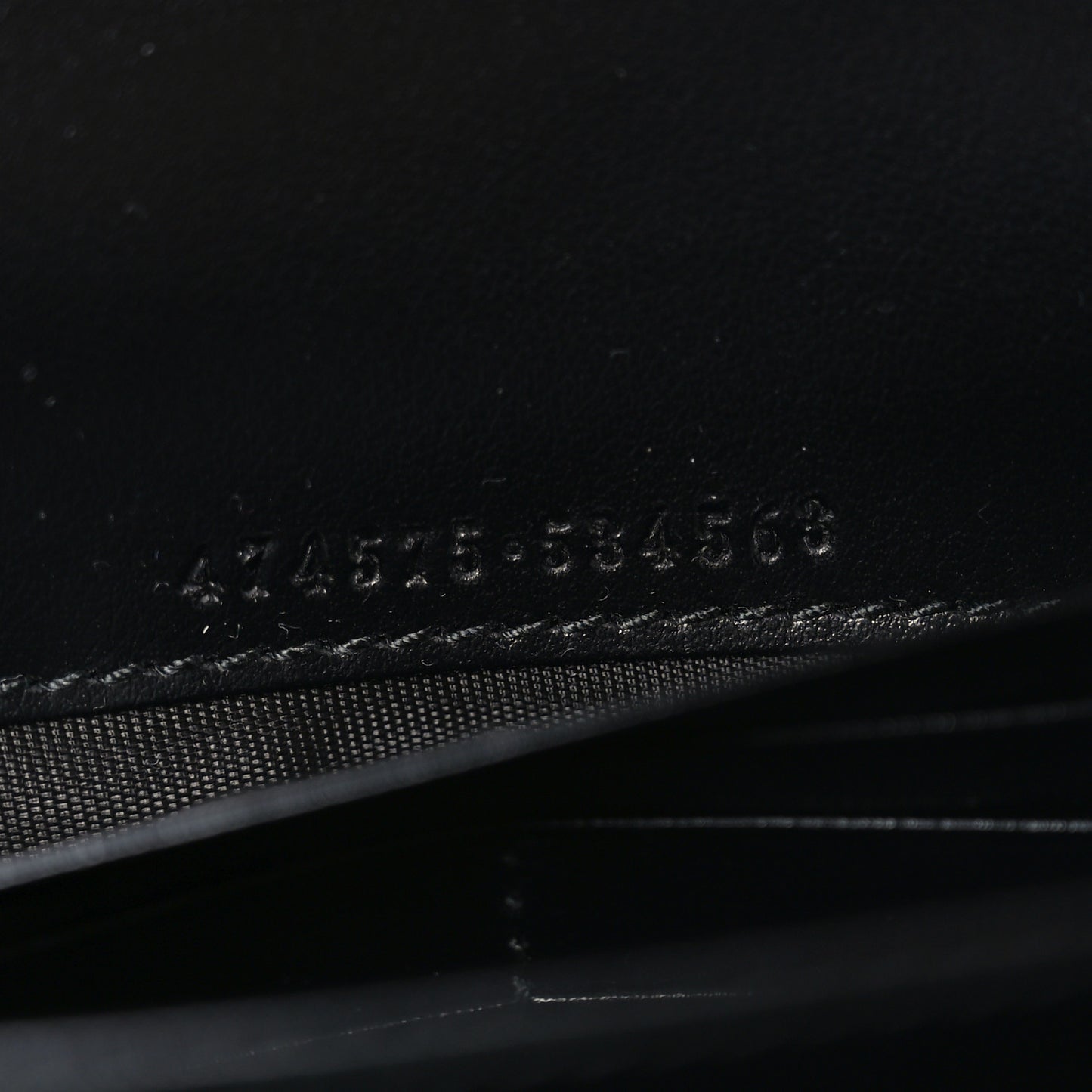 Calfskin Matelasse Monochrome GG Marmont Chain Wallet Black