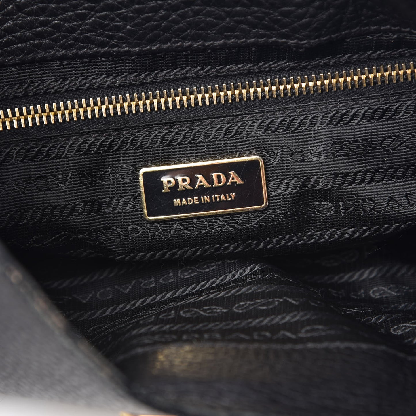 Vitello Daino Pushlock Hobo Black