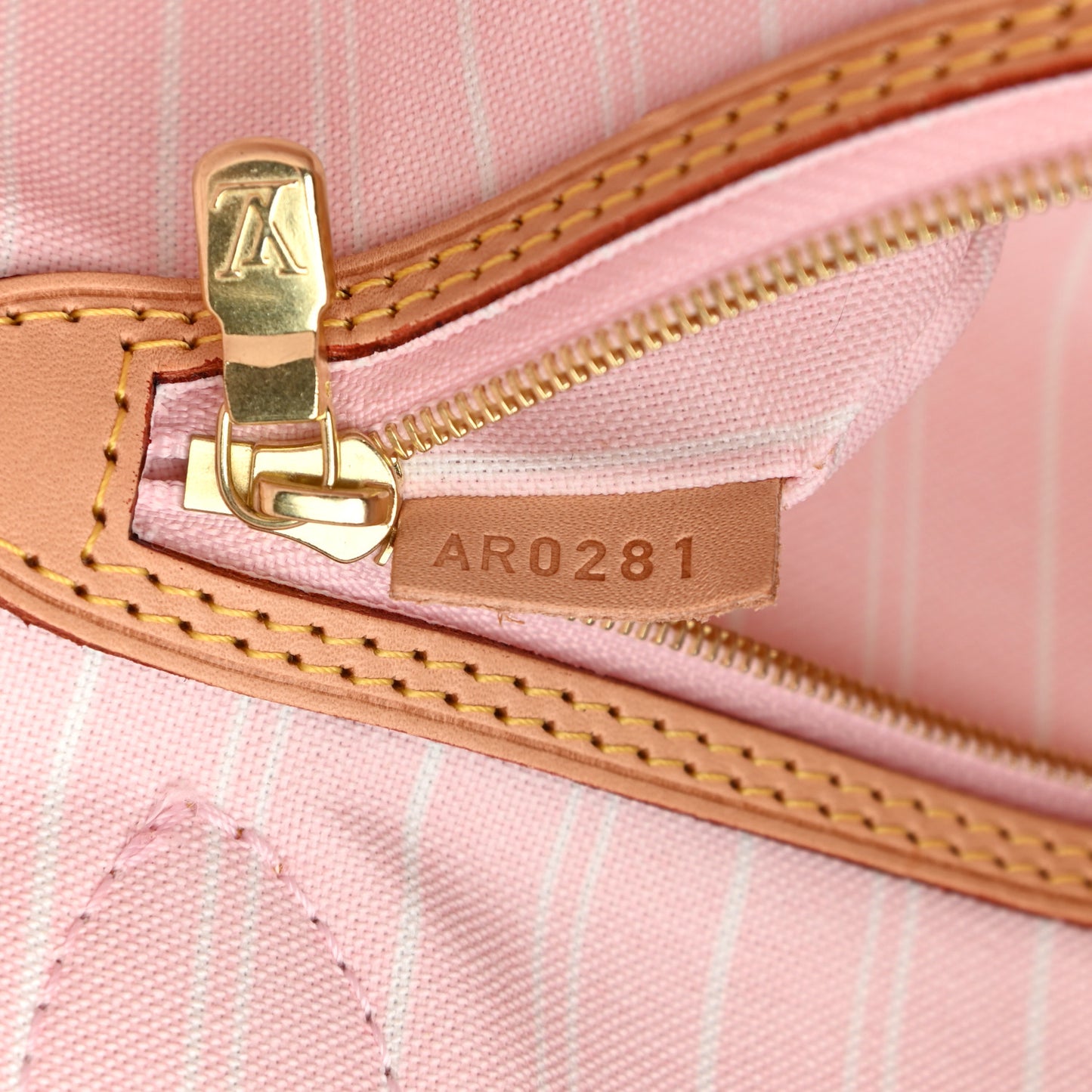 Monogram Giant By The Pool Neverfull MM Light Pink