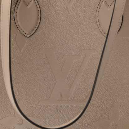 Louis Vuitton Empreinte Monogram Giant Onthego MM Tourterelle 7 of 9