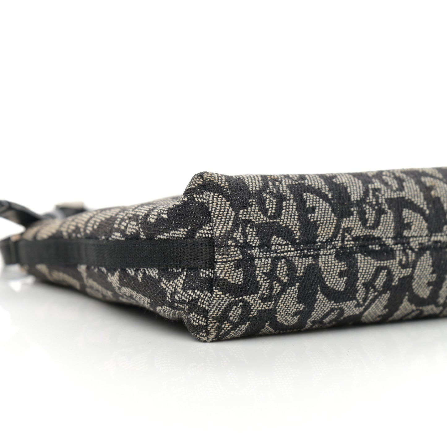 Monogram Shoulder Bag Pochette Black