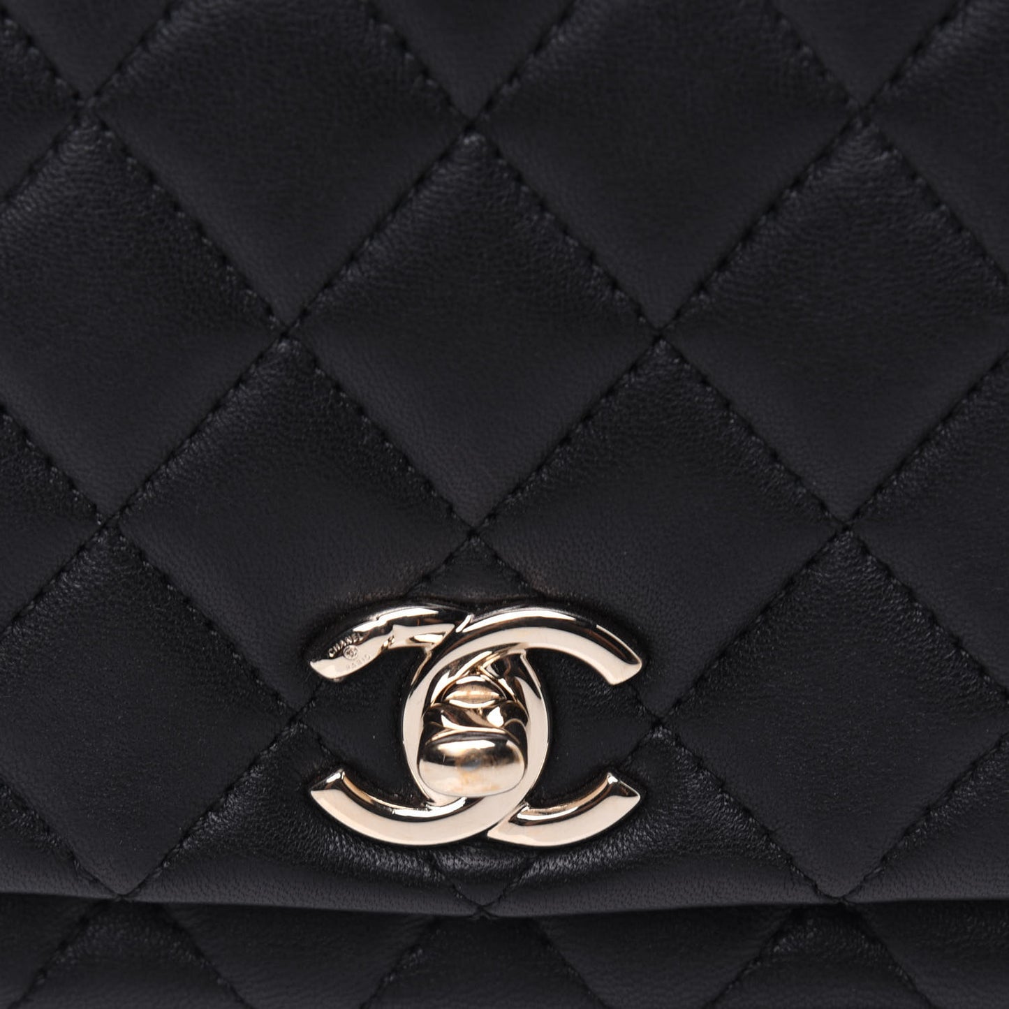 Lambskin Quilted Mini Citizen Chic Flap Black