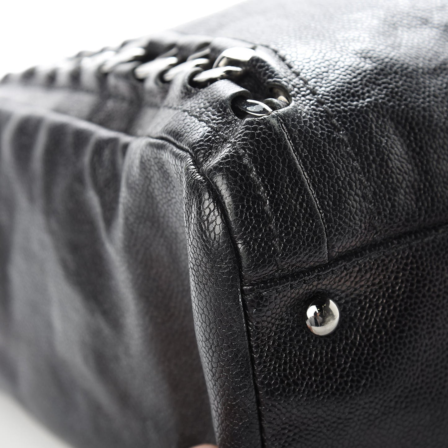 Glazed Caviar Modern Chain Tote Black