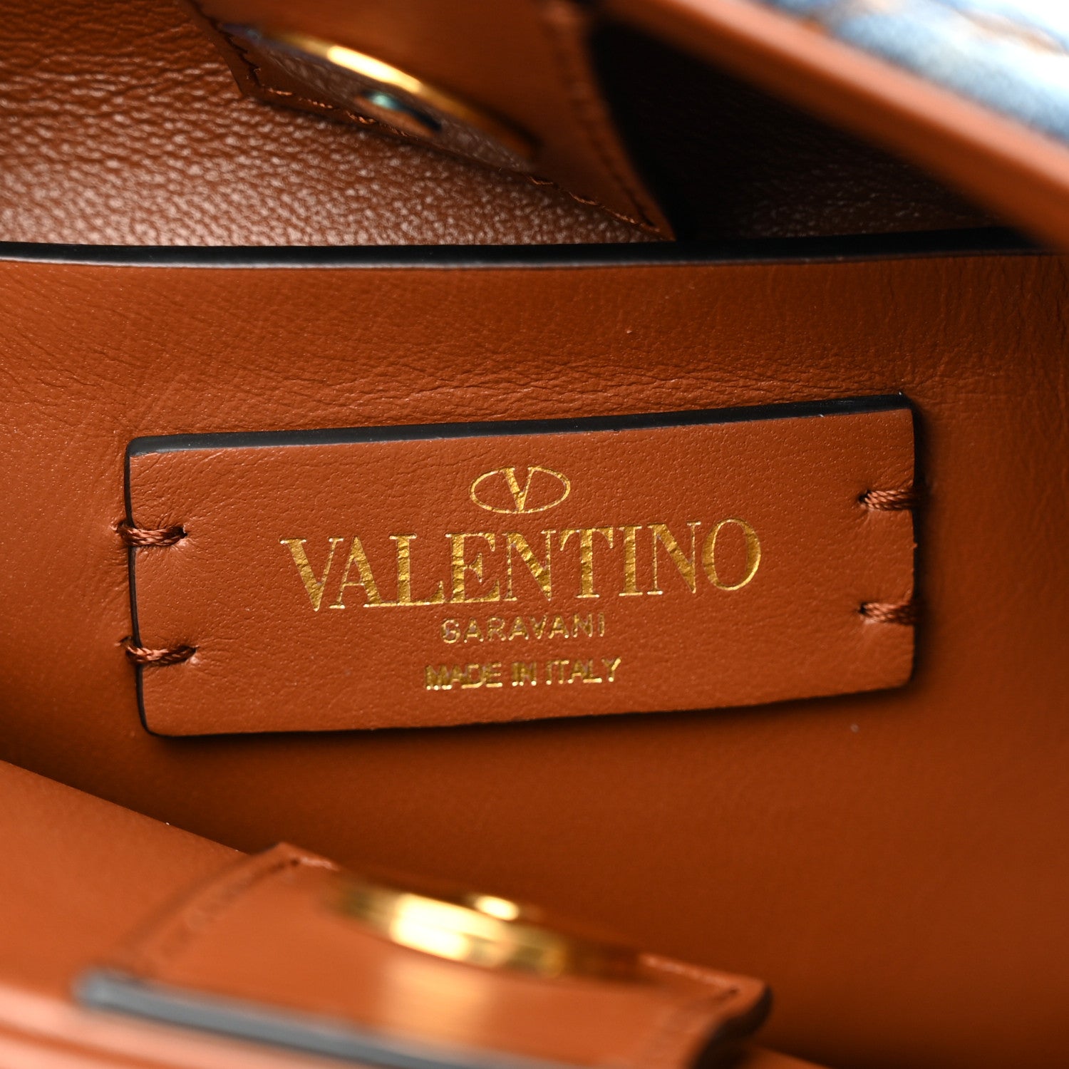 Valentino Garavani Denim Small Roman Stud The Handle Bag Light Denim Selleria 7 of 10