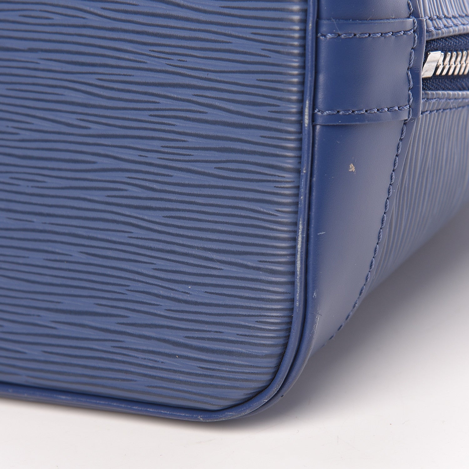 Louis Vuitton Epi Alma PM Myrtille 15 of 18