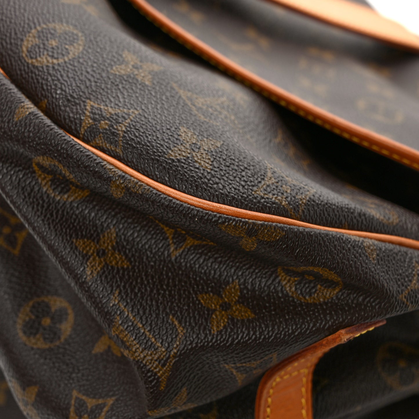 Monogram Saumur 35