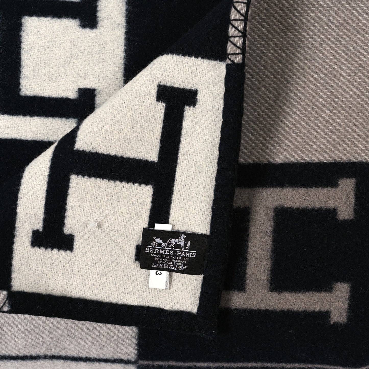 Wool Cashmere Avalon III Blanket Ecru Black