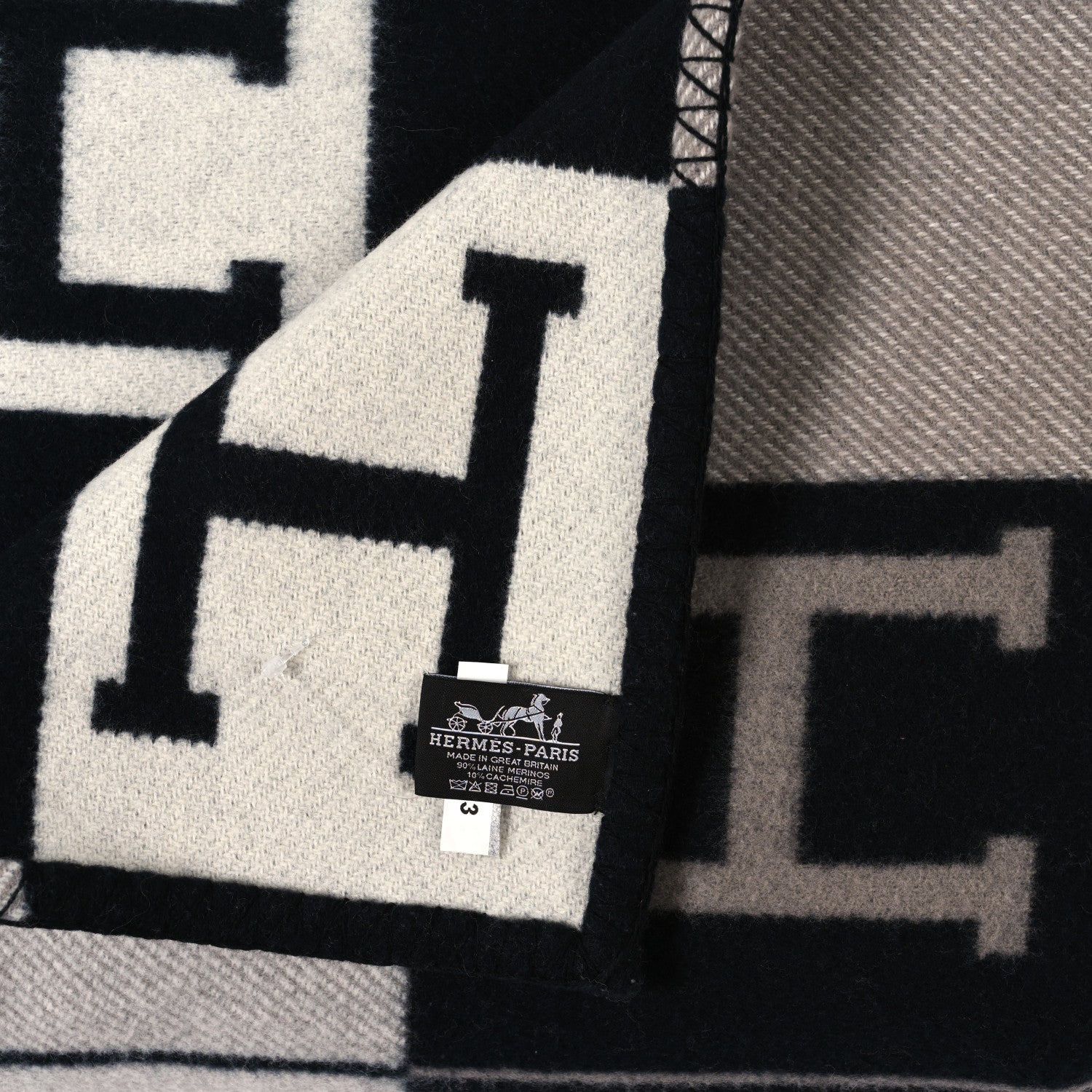 Hermes Wool Cashmere Avalon III Blanket Ecru Black 3 of 3