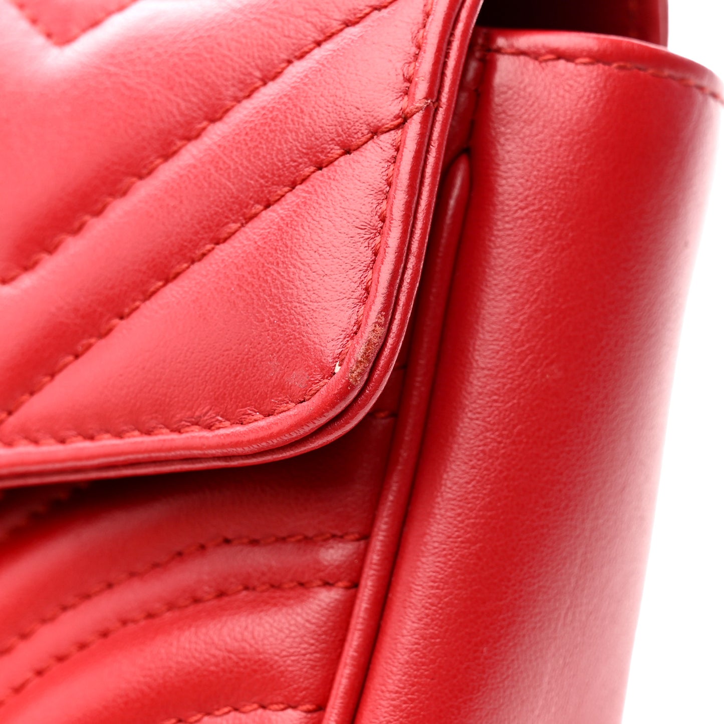 Calfskin Matelasse Mini GG Marmont Shoulder Bag Hibiscus Red