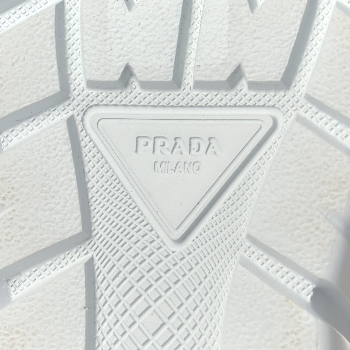 Re-Nylon Gabardine Rubber Triangle Logo Quilted Womens Rush Piuma 50mm Mid Sneakers 40.5 Deserto