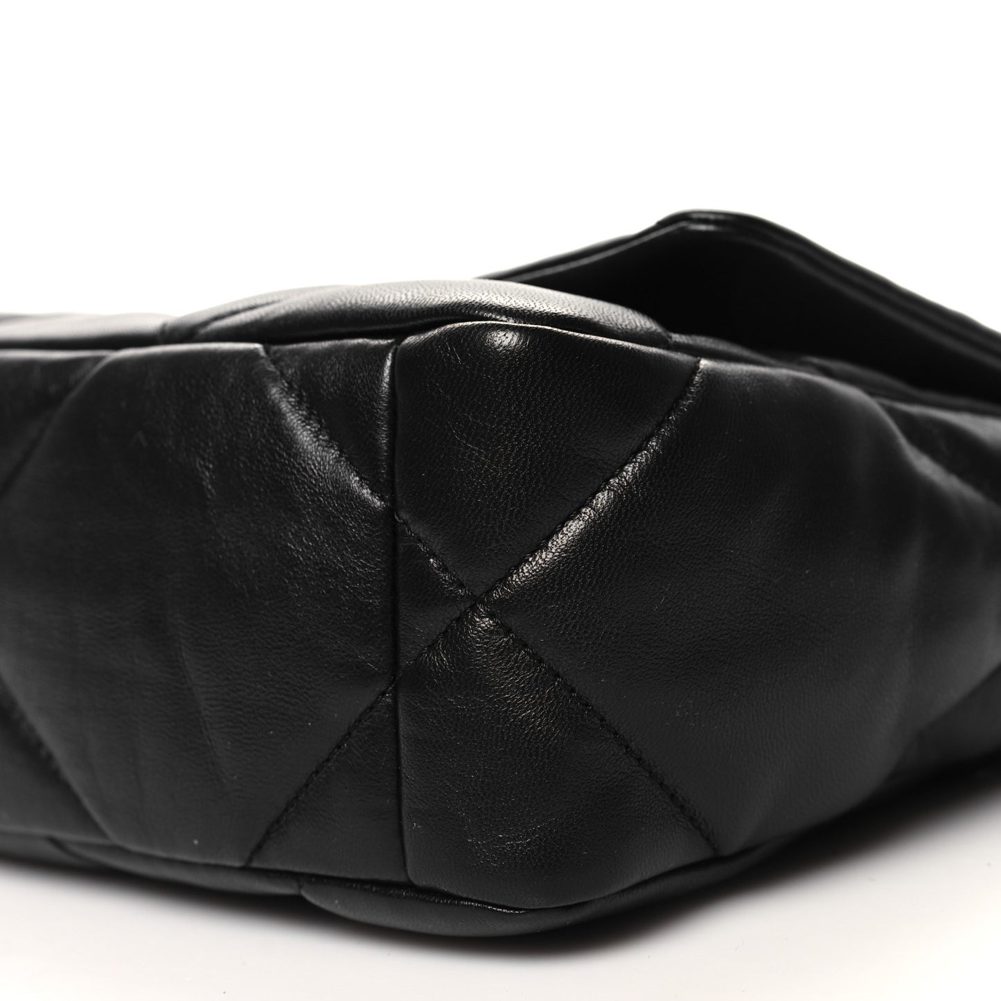 Lambskin Quilted Medium Chanel 19 Flap Black
