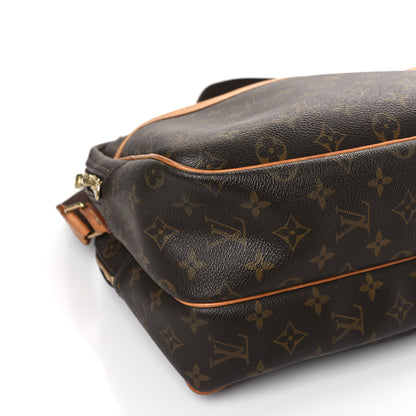 Louis Vuitton Monogram Reporter GM 8 of 9