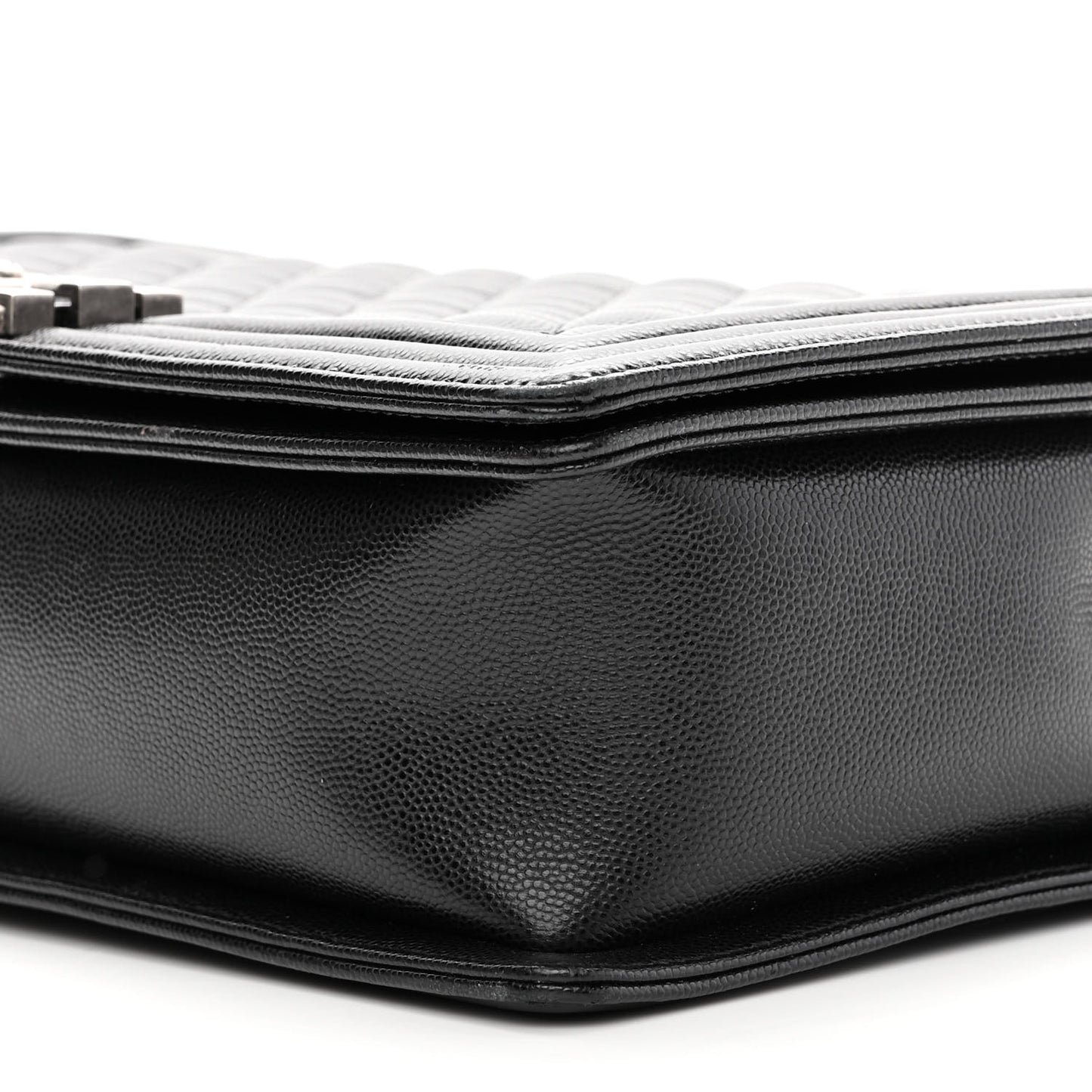 Caviar Quilted Large Boy Flap Black