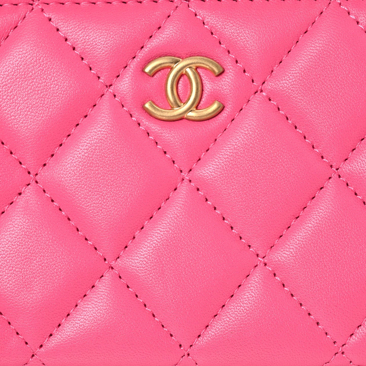 Lambskin Enamel Quilted Small Coco Hearts Vanity Case With Chain Pink