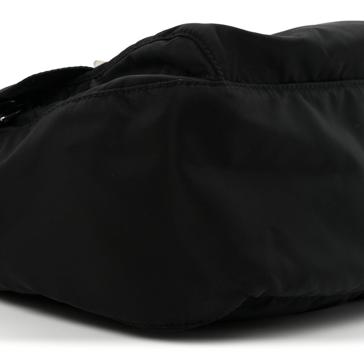 Tessuto Nylon Saffiano Vela Messenger Bag Black
