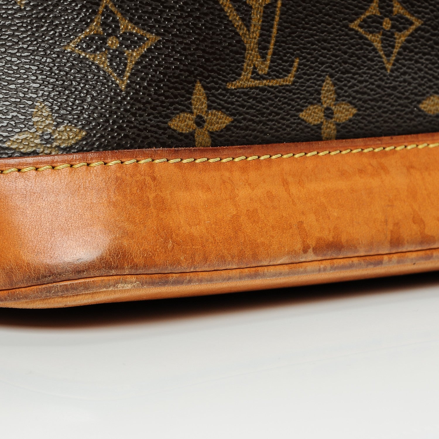 Louis Vuitton Monogram Alma PM 7 of 9