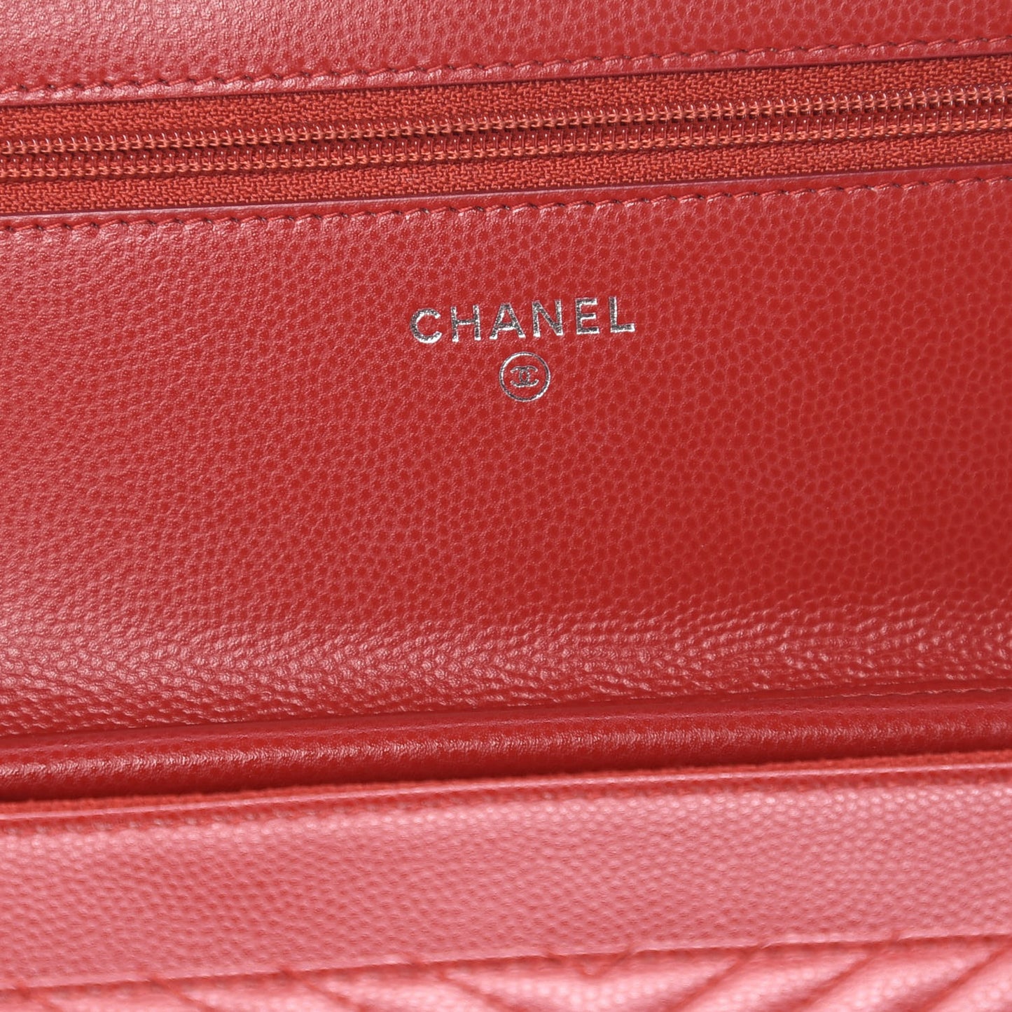 Caviar Chevron Quilted Wallet On Chain WOC Red