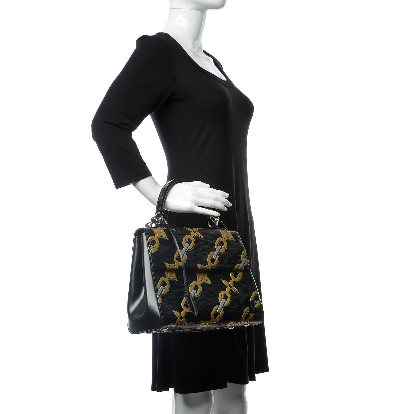Epi Chain Flower Cluny MM Black
