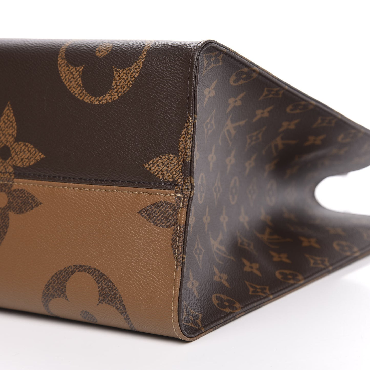 Reverse Monogram Giant Onthego GM