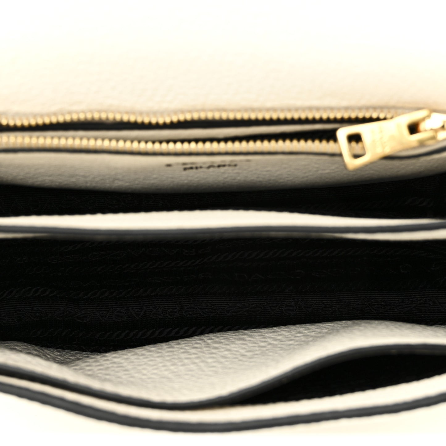 Vitello Daino Flap Crossbody Bianco