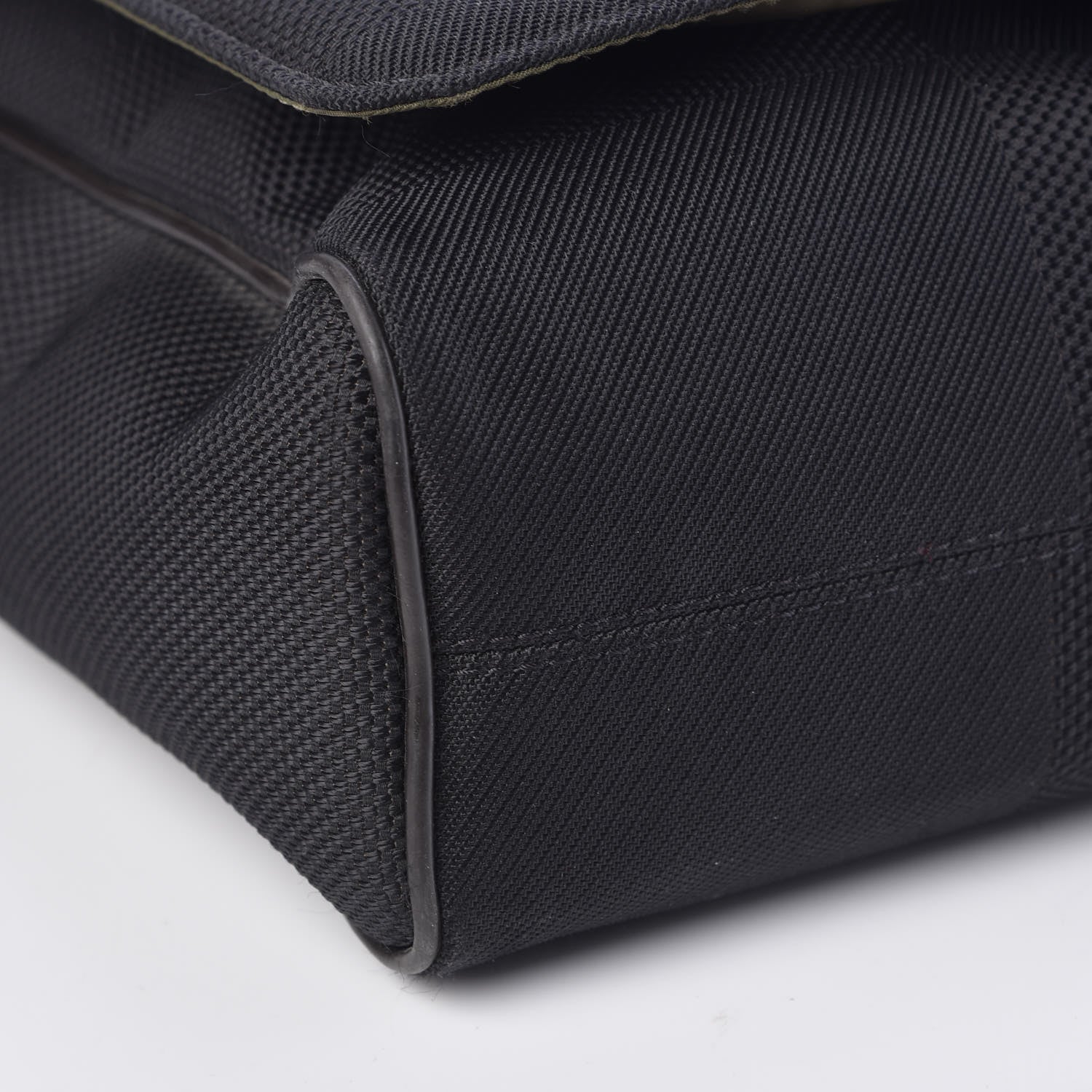 Louis Vuitton Damier Geant Messenger Bag Black 9 of 10