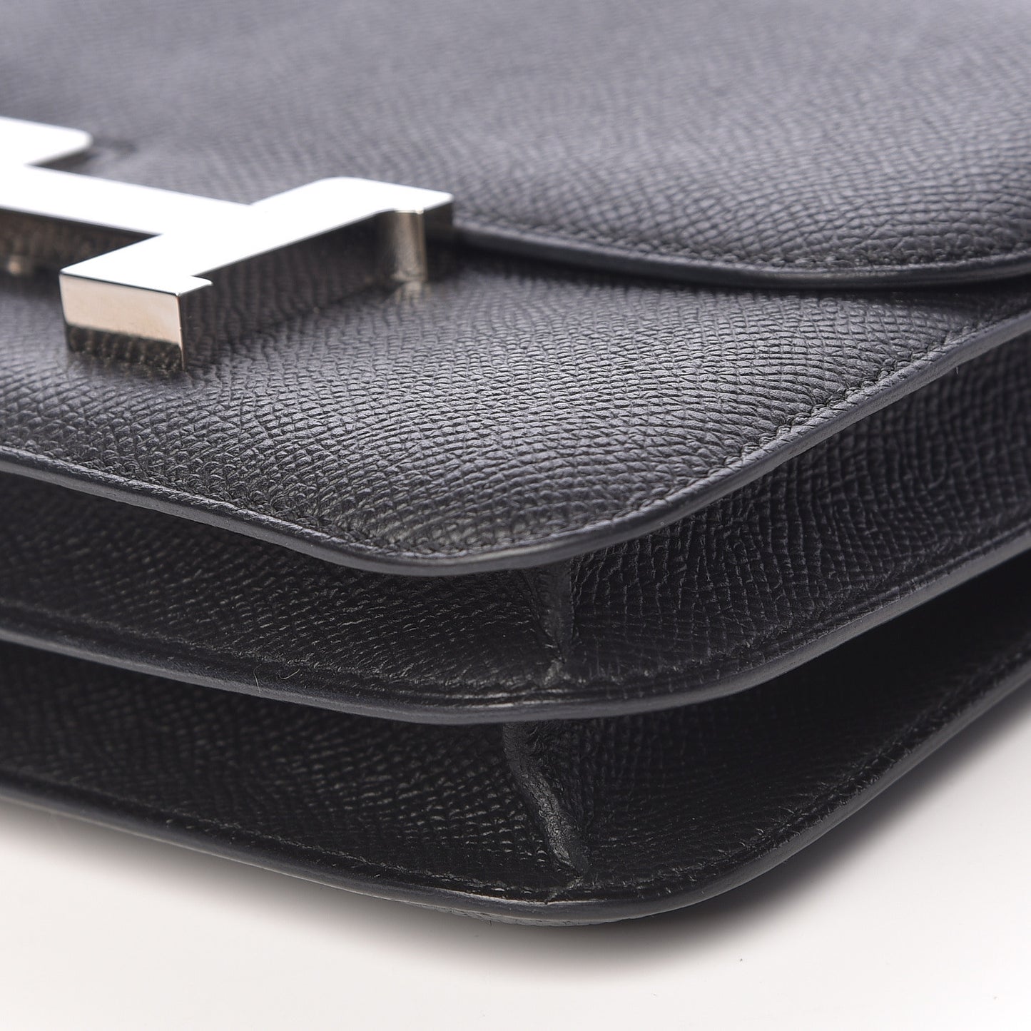 Epsom Constance 18 Black