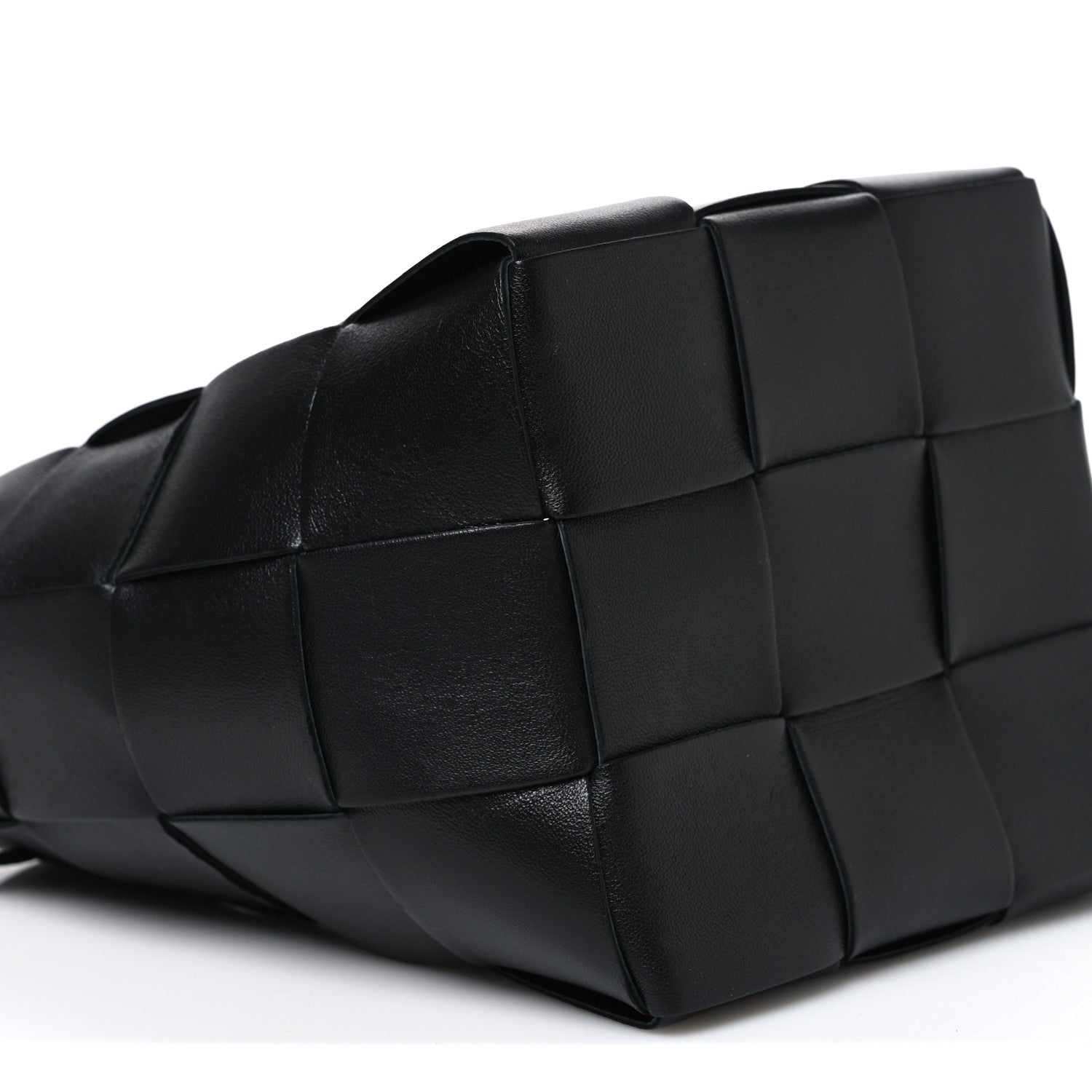 Bottega Veneta Nappa Maxi Intrecciato Cassette Bucket Bag Black 8 of 9