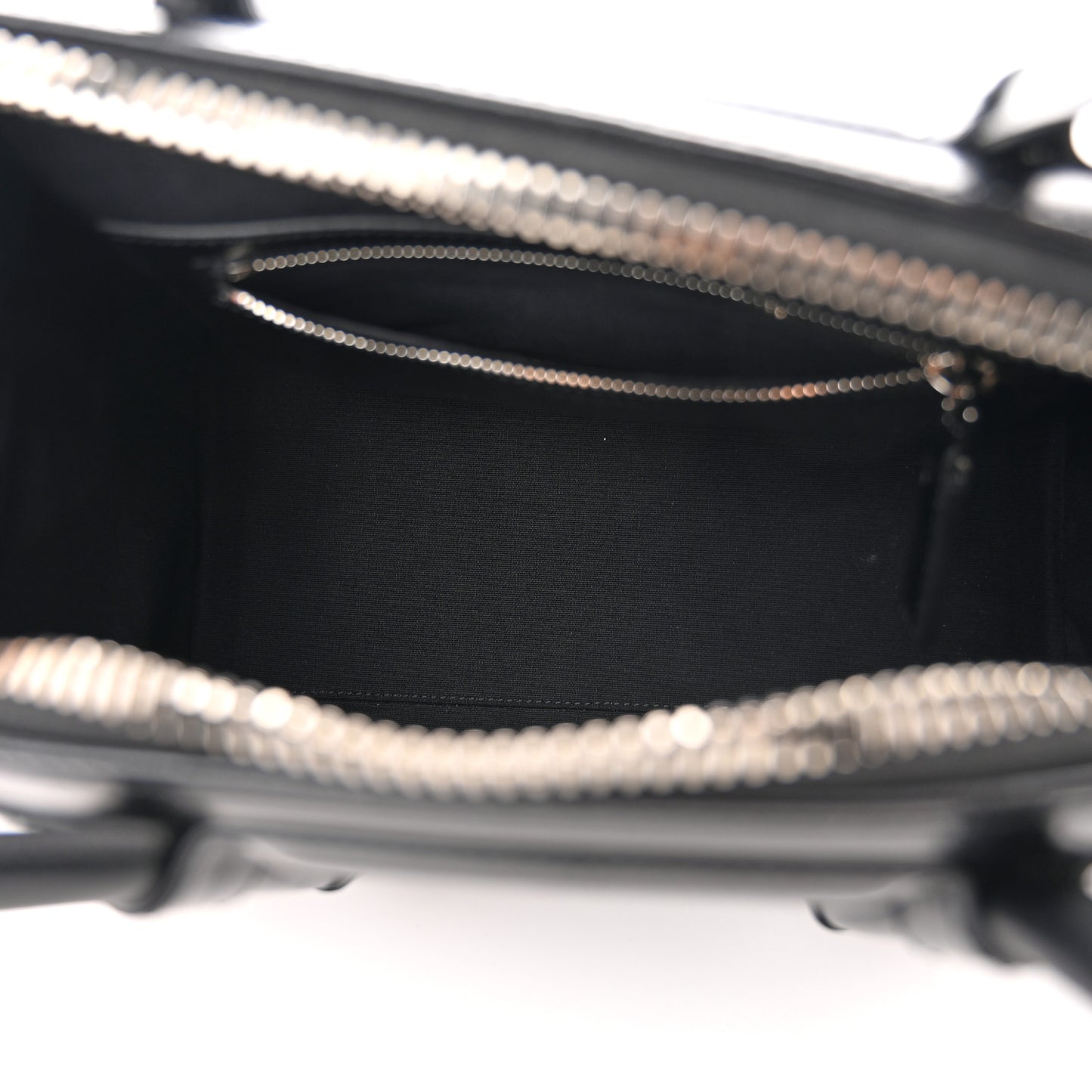 Box Calfskin Medium Lock Antigona Black