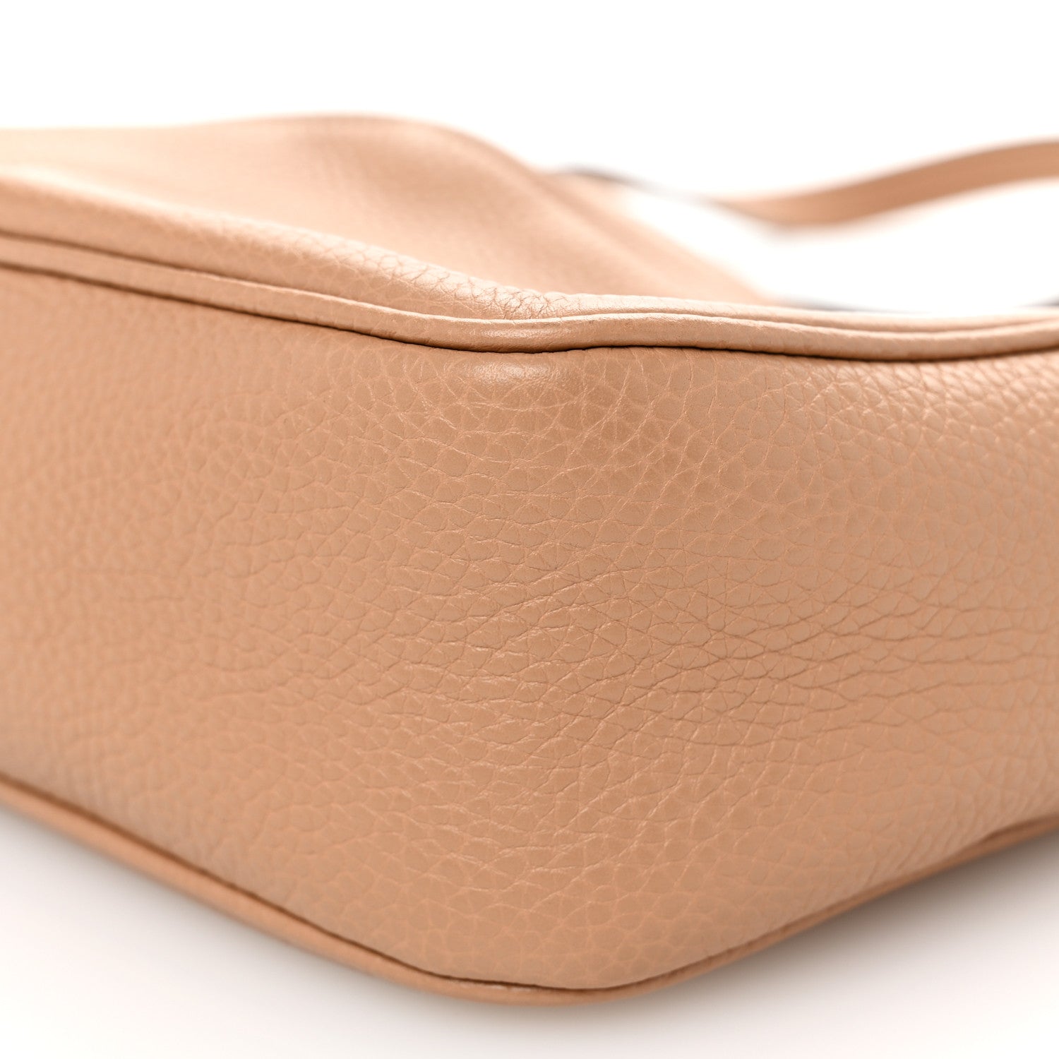 Gucci Pebbled Calfskin Small Soho Disco Bag Camelia 10 of 10