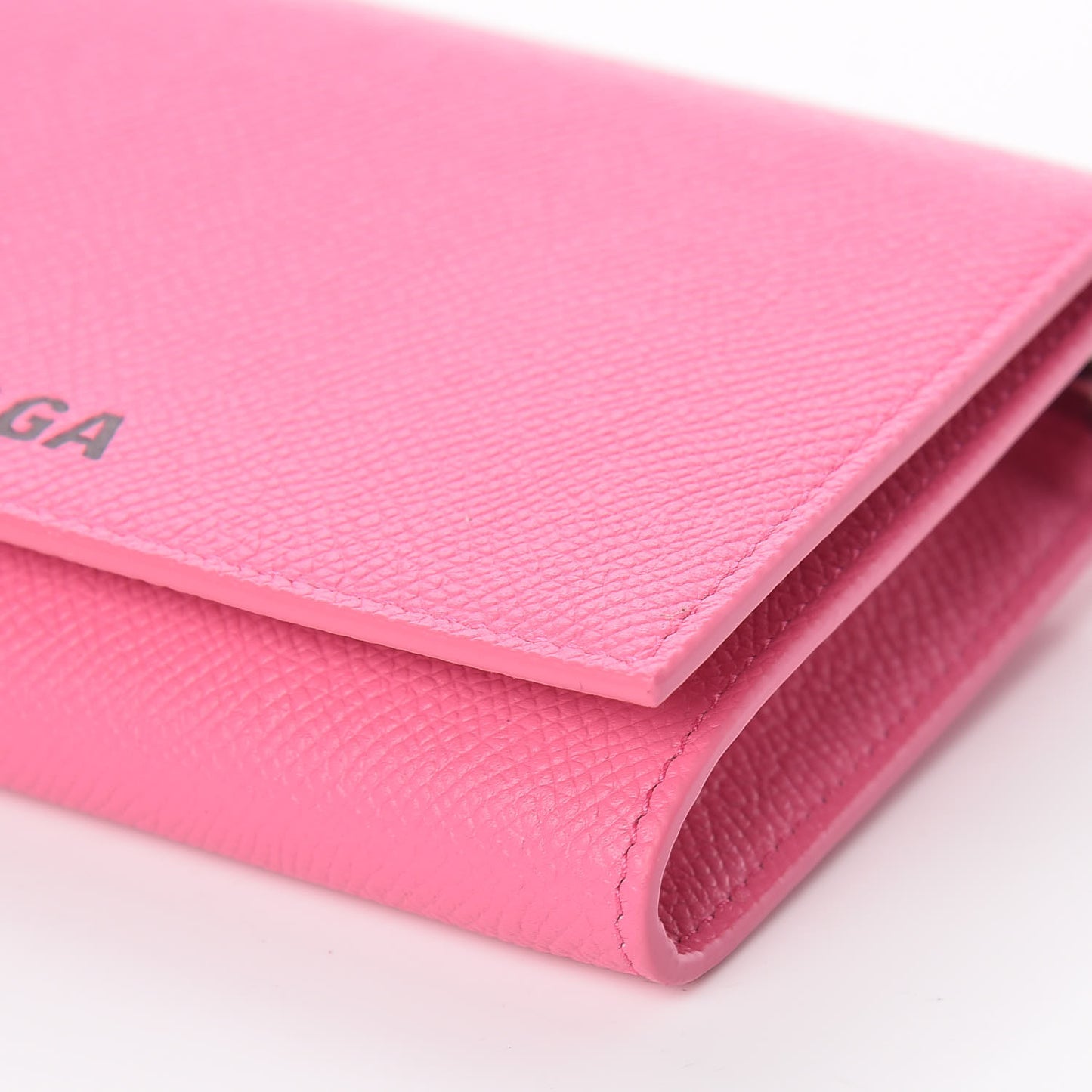 Signature Grained Calfskin Logo Ville Wallet on Chain Bubble Gum Black