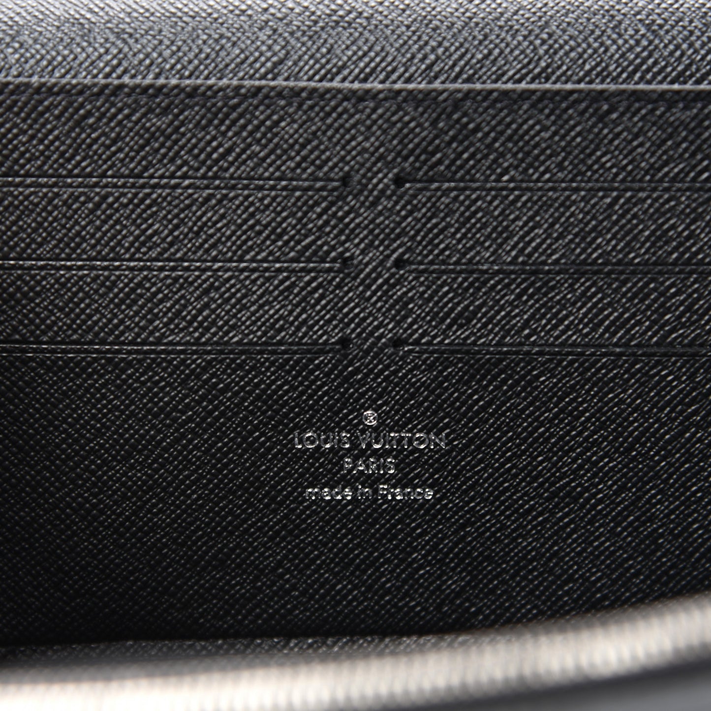 Epi Twist Chain Wallet Black