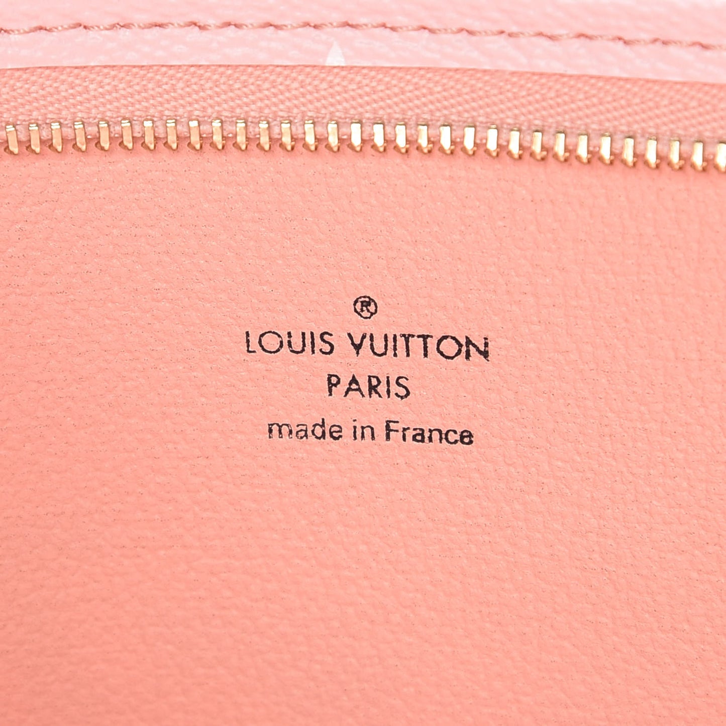 Monogram Giant Toiletry Pouch 26 Rouge