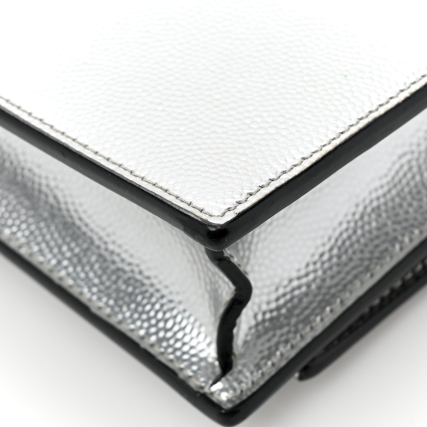 Metallic Grain De Poudre Clasic Monogram Kate Tassel Chain Wallet Argento