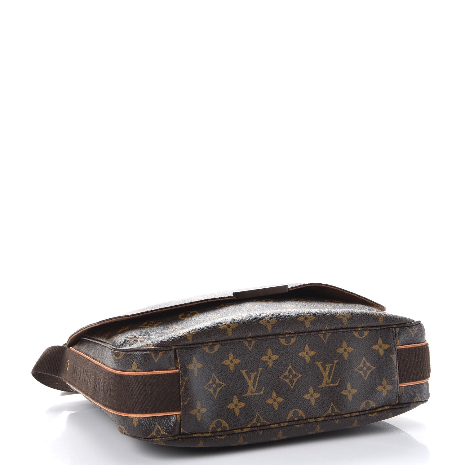 Louis Vuitton Monogram Beaubourg MM Messenger Bag 4 of 8