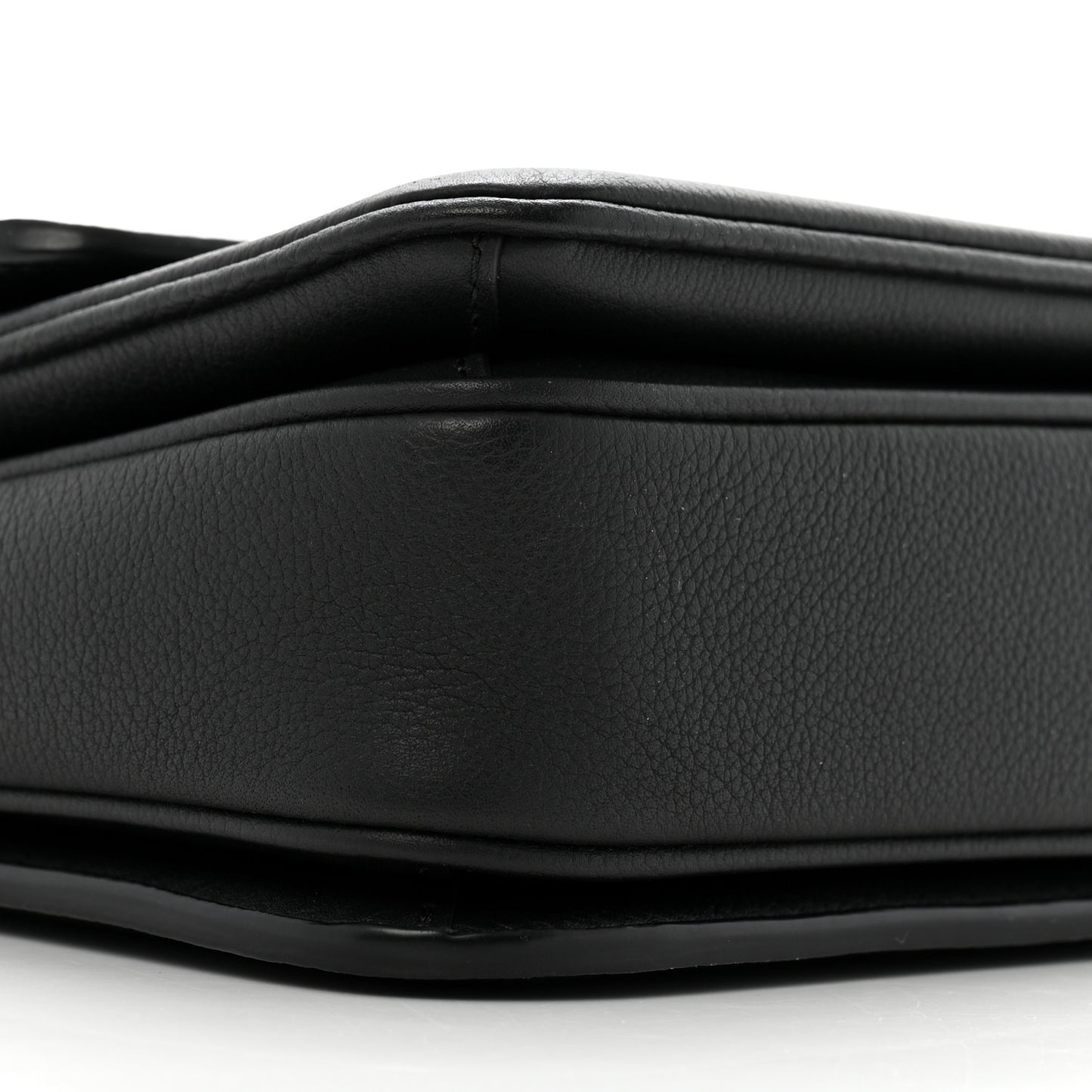 Grained Calfskin Lockme Oxford Black