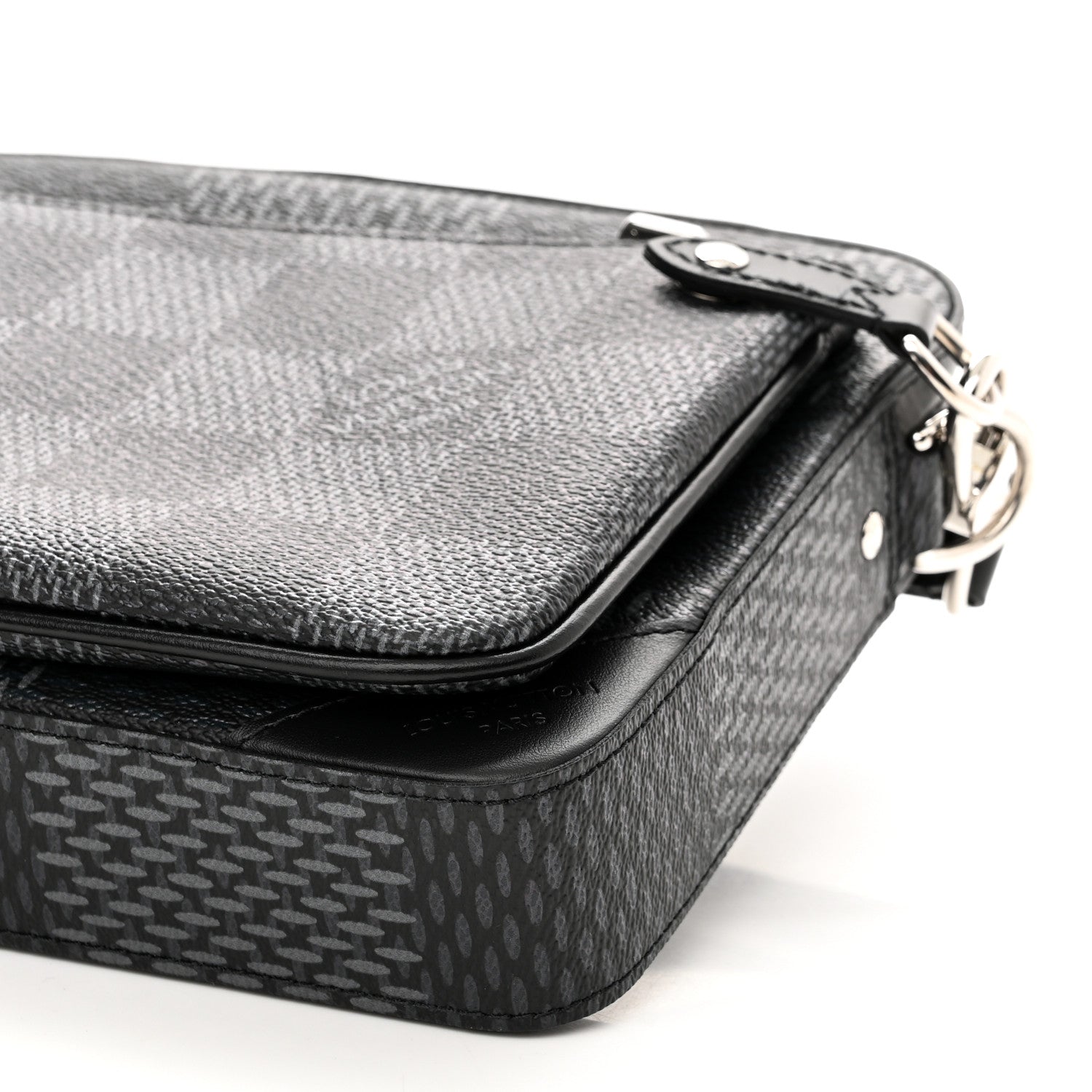 Louis Vuitton Damier Graphite 3D Trio Messenger 9 of 9