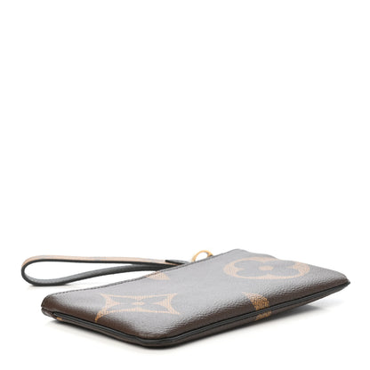 Louis Vuitton Reverse Monogram Giant Trio Pouch 8 of 16
